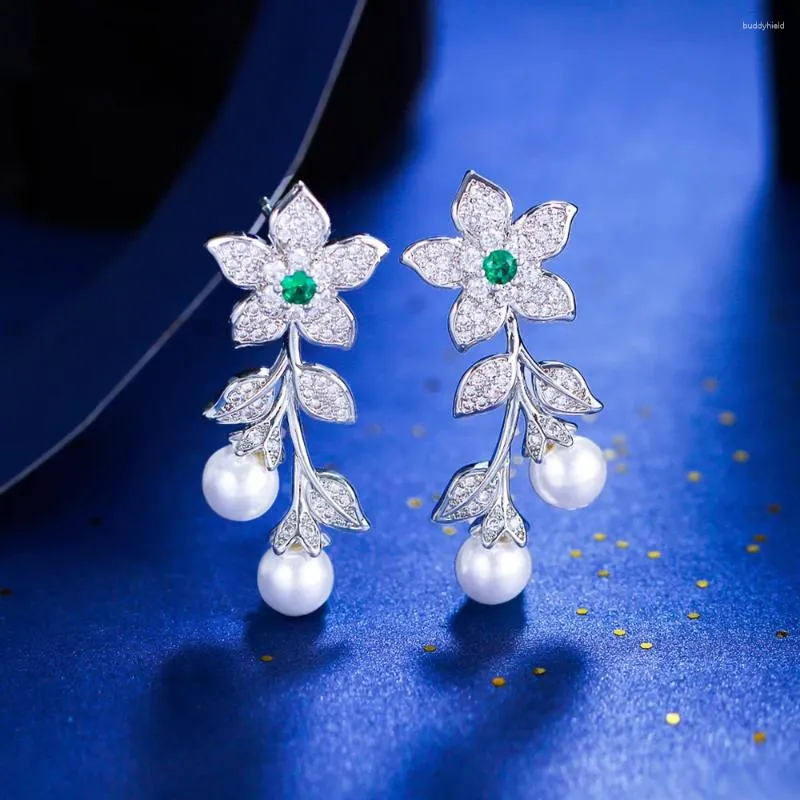 Orecchini pendenti BeaQueen Chic Gioielli di perle Fiore brillante Foglia Micro pavimenta Cubic Zirconia Goccia per le donne Banchetto Cena Festa E645