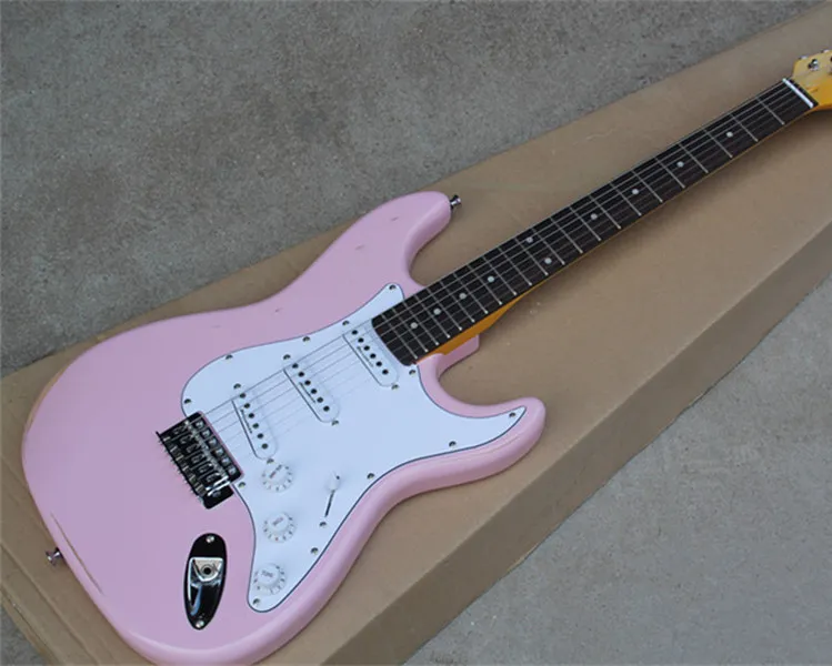 Özel Mağaza Kalıntısı Yaşlı Pembe Elec Guitar Gül Ağacı Klavye Tremolo Köprüsü Whammy Bar Vintage Tuner HSS Pikaplar