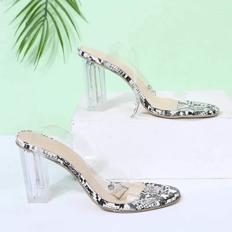 Pantoufles cristal clair chaussures femmes talons hauts sandales femme Transparent Sexy mariage plage Zapatillas Mujer Casa