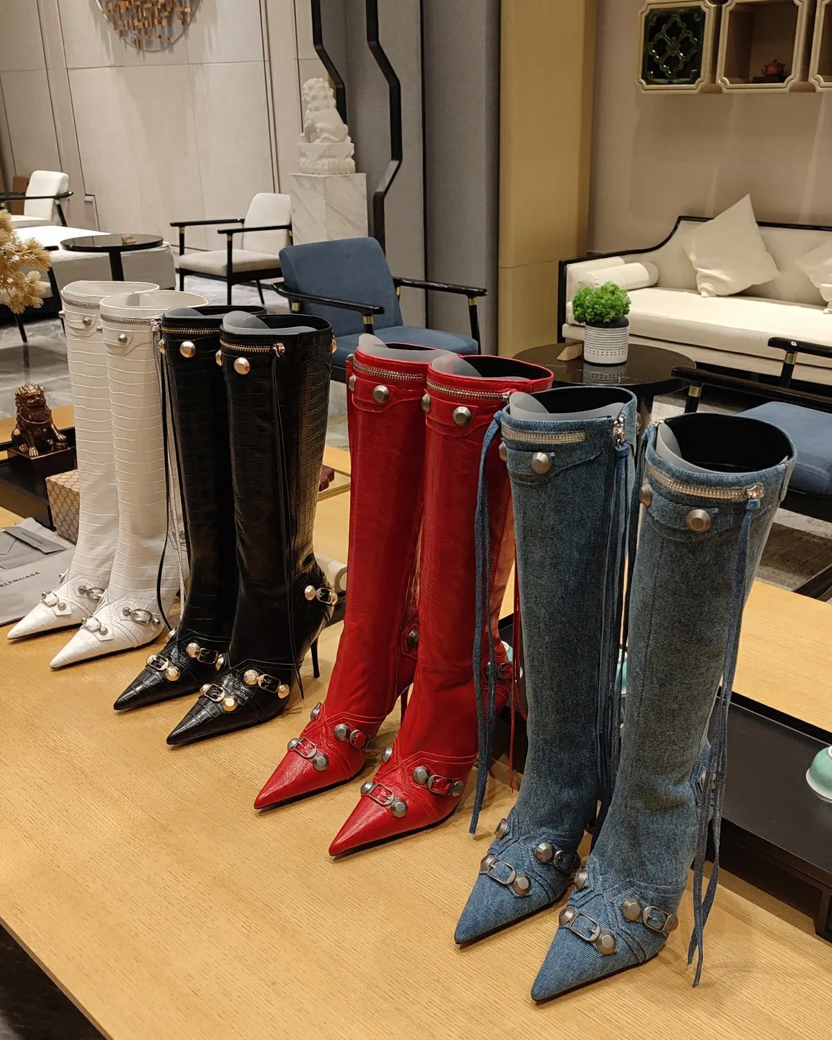 Top-Qualität, Luxusmarke, Denim, Nietenschnalle, Metallniet, kniehohe Stiefel, neuer High-Heel, spitzer seitlicher Reißverschluss, lange Motorradstiefel, große Größe 34–43, Damen-High-Heels