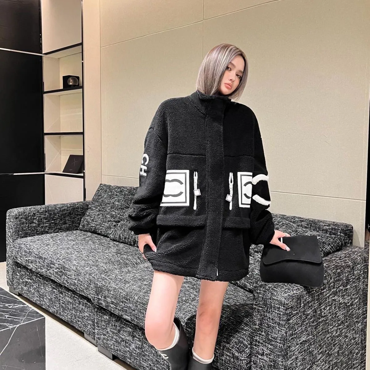 winter thickened Faux Fur lamb wool coat men and women's letter embroidery fashion Outerwear Loose big size Warm Fleece Jacket