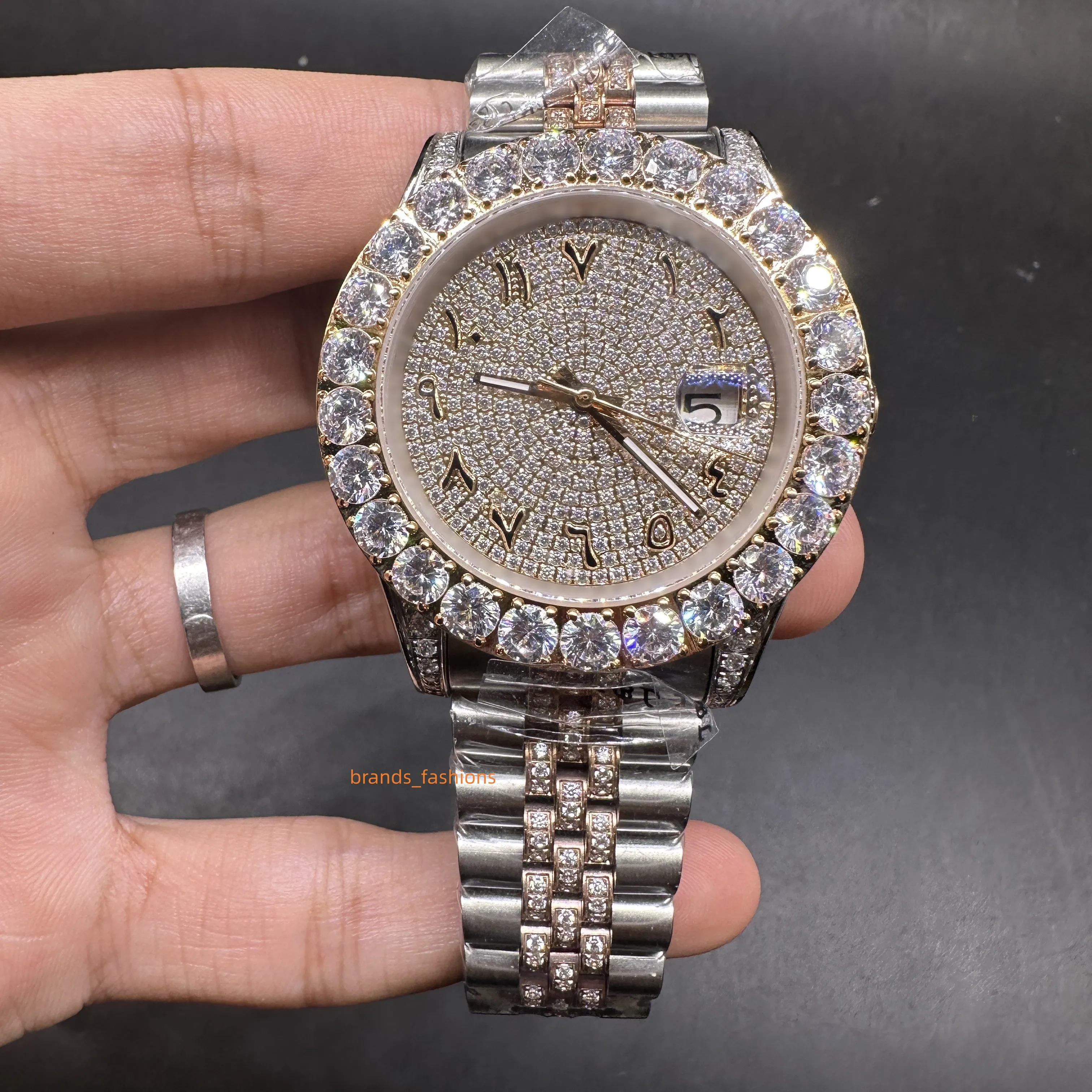 2023 Ny populära herrklockor Set Diamond Iced Wristwatch Handgjorda diamant inlagda rostfritt stål Automatiska klockor Arabisk siffra skala 43mm