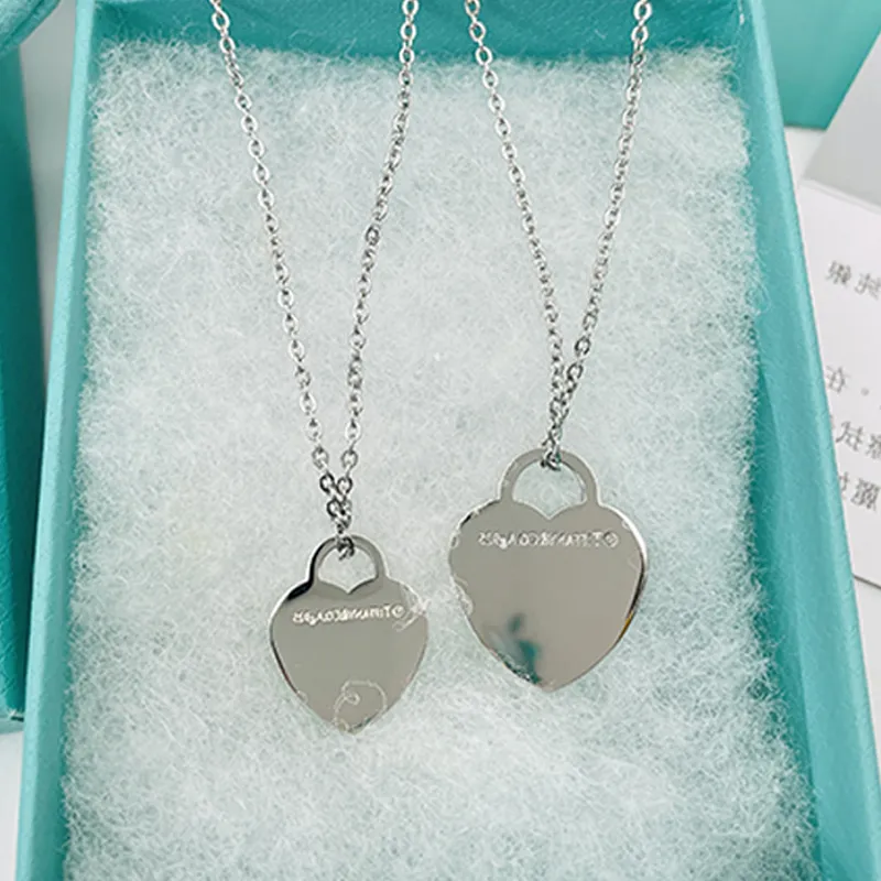 Designer 15mm 19mm Gold Chain Heart Necklace Womens Pendant Stainless Steel Couple Jewelry Valentine Day Gift for Girlfriend Accessories Wholesale