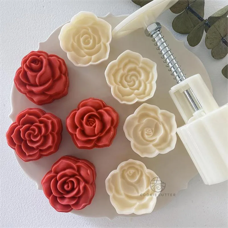 Formy do pieczenia 4PC/Set Mooncake Mold Walentynki Kształt róża Rose Presja Księżycowa Forma Tort