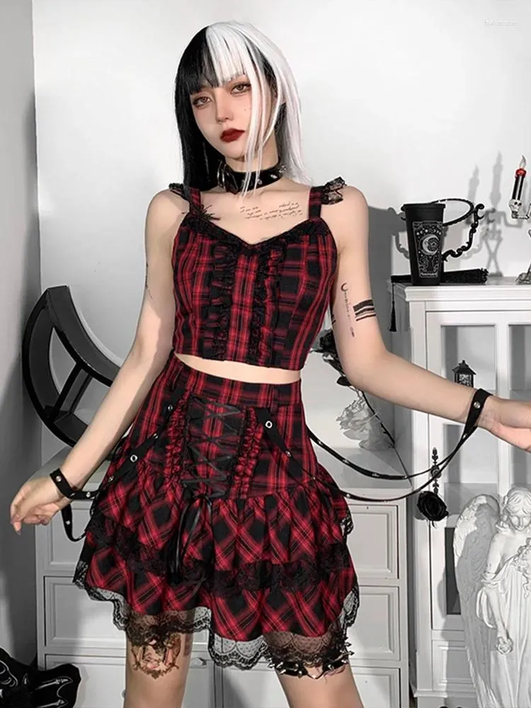 Abiti da lavoro 2023 anni '90 Punk Fata Grunge Sexy scollo a V Camis Y2K Estetico Pizzo Tirm Top senza schienale Goth Vita alta Lolita Mini gonne Set da 2 pezzi