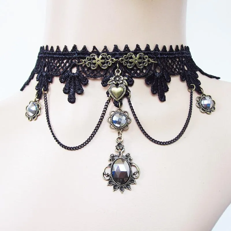 Girocollo nero vintage in pizzo cuore strass catena pendente nappa collana da donna punk elegante lusso goth chocker coppie gioielli per feste