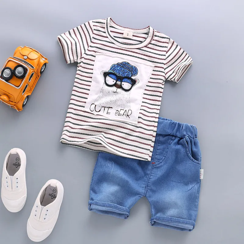 Kläderuppsättningar 0-4y Summer Baby Boys 'Clothing Set Cotton T-shirtpants 2st Set Cartoon Boys' and Children's Boutique Clothing Partihandel 230410