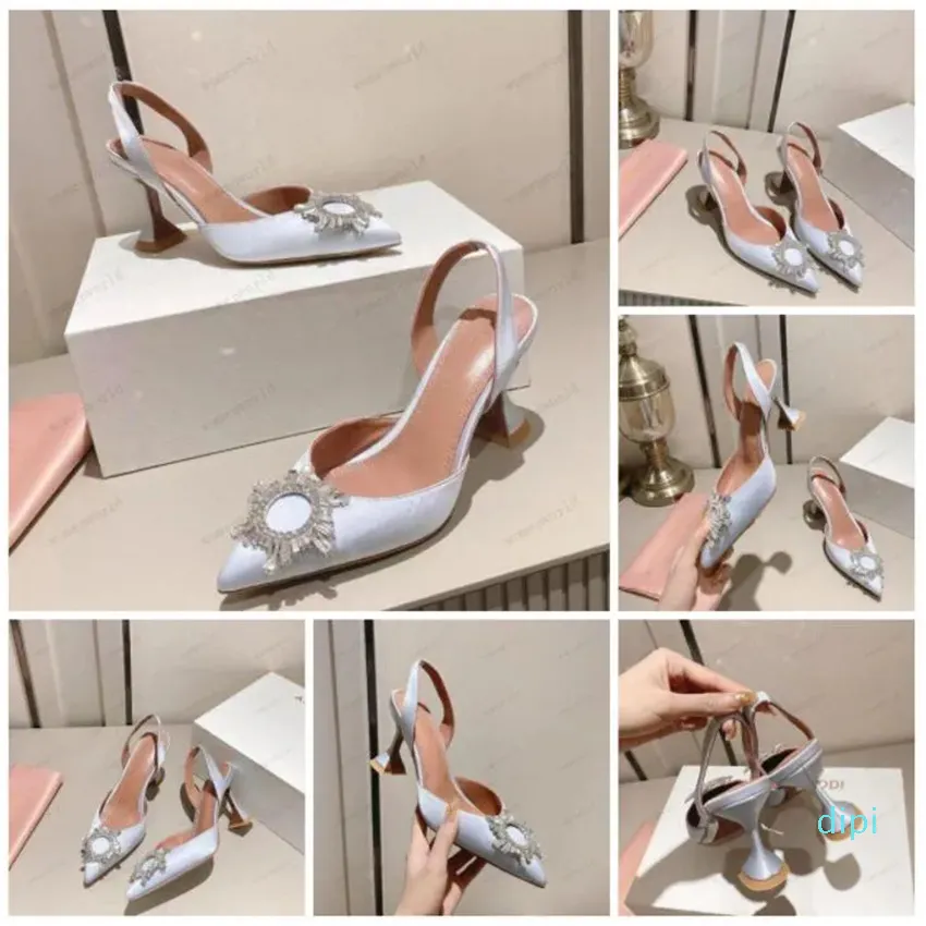 Sandálias femininas de designer de luxo Itália Amina Muaddi Saltos pretos de cetim Begum Sling Begum Crystal Broche Slingback Pumps femininos Wine Cup Heels chinelos Sapatos 35--42