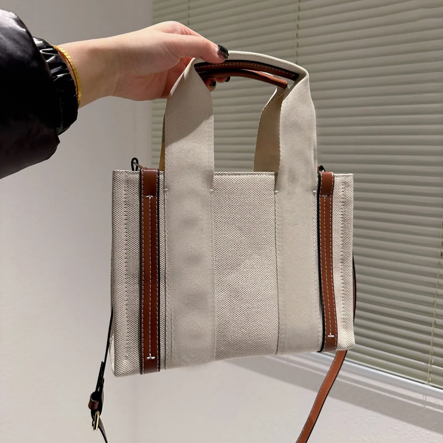 Structured Tote Bag - Tan