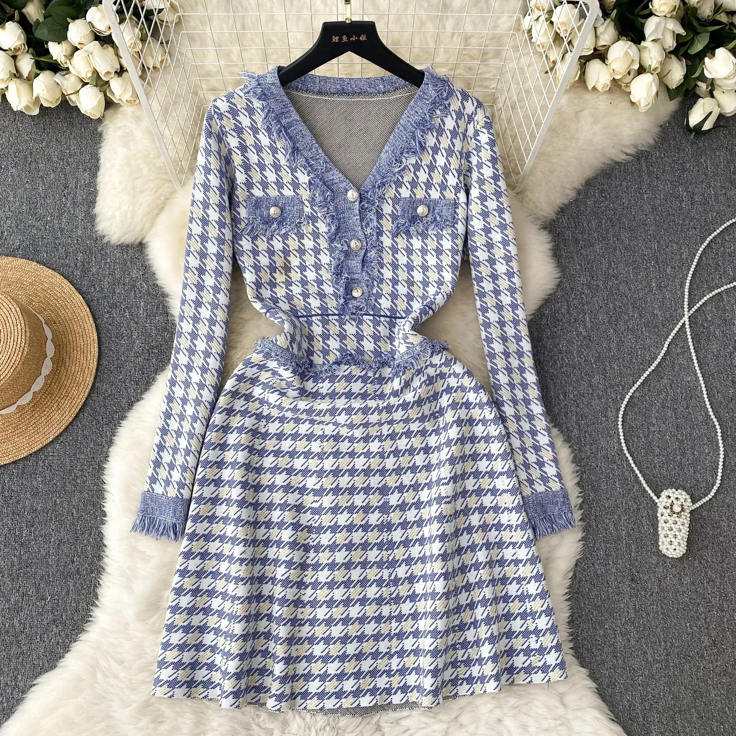 Basic Casual Dresses New Autumn Winter Houndstooth Sweater Knitted Elastic Dress Fashion Women V Neck Long Sleeve Plaid Tassel Office Ladies Vestidos 2024