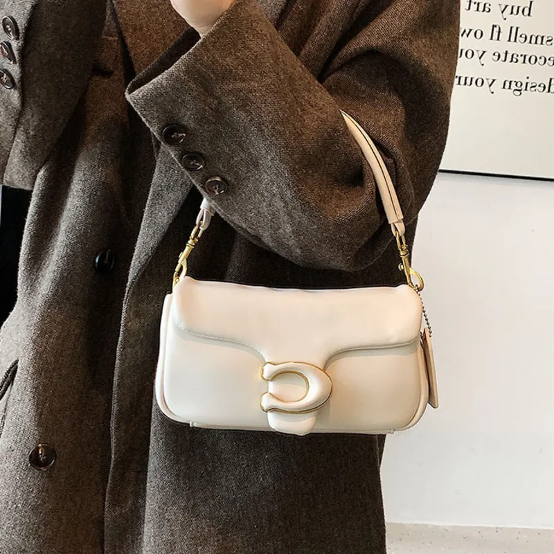 Torby w talii 2023 Moda wszechstronna crossbody Mała kobieca prostokąt w stylu koreański torebka miękkie skórzane ramię kupujące torebki torebki torebki 230410