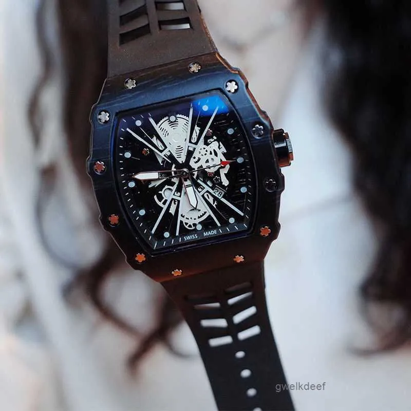 Limitowana edycja projektantki Watche Watche Wysokiej jakości automatyczny ruch mechaniczny Sapphire Diamond Waterproof Waterproof Watch Specjalny licznik M31B8888
