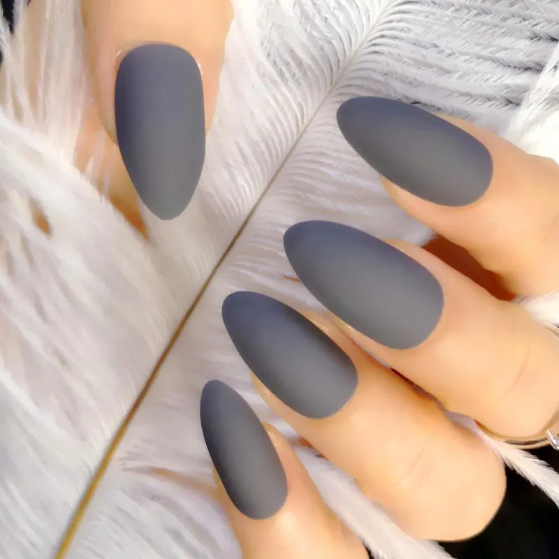 Faux Ongles Mode Gris Salon Stiletto Chaussures Faux Givré Long Pointu Ensemble Complet Presse Nail Manucure Art 24 Pcs / ensemble