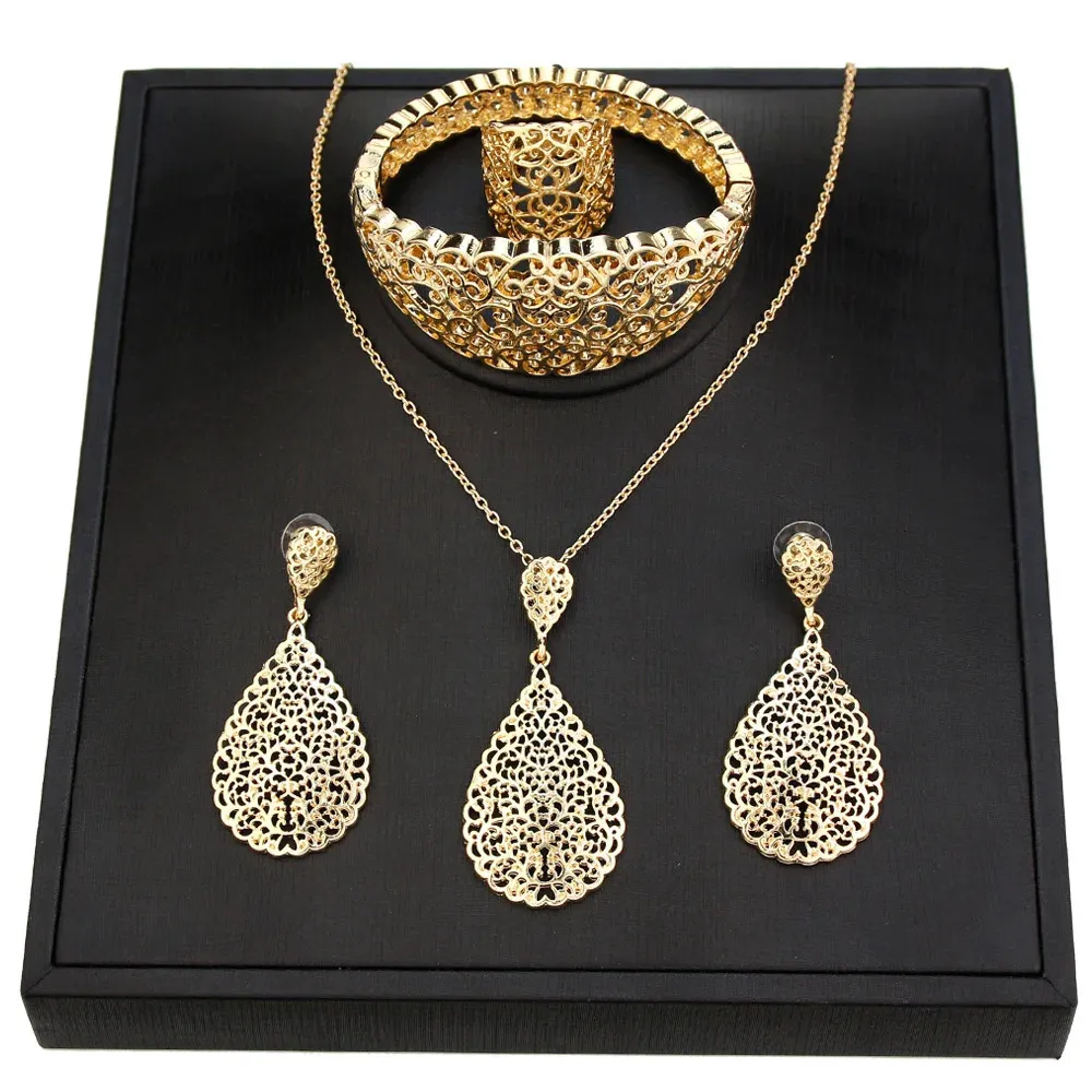 Ensembles de Bijoux de mariage Sunspicems couleur or métal arabe femmes ensemble bracelet creux boucle d'oreille collier anneau indien Bijoux Dubai cadeau de mariée 231110