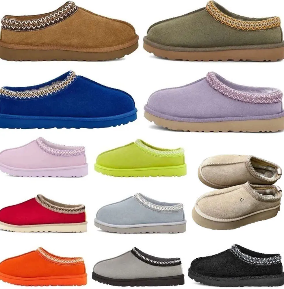 2022 Snöstövlar Kvinnor Casual Shoes Slipper Braid Comfy Australia Booties Suede Sheepskin Pälsfodrad glider Vinter svart kastanj Uggsityaqe