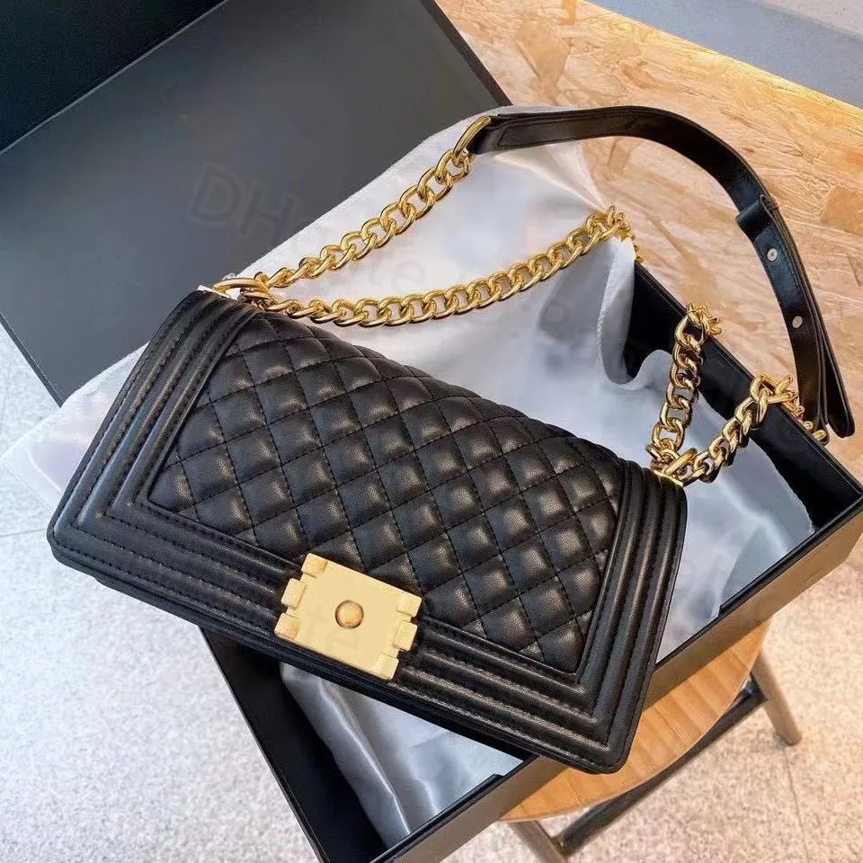 2024 Trendy Designer Evening Small Gold Clutch Bag With Chain Shoulder  Strap Gold/Silver PVC Box, Crossbody Mini Purse And Handbag BG3432 From  Zhaoliyin, $28.9 | DHgate.Com