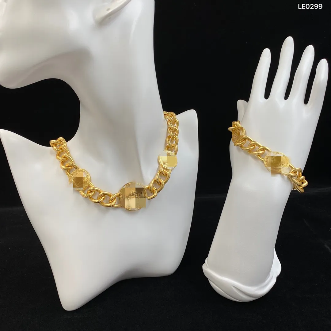 18k Gold Plated Choker Halsband Armband Lion Classic Armband Märke smyckesdesigner Party Wedding Present