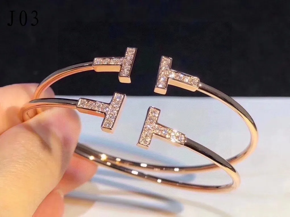 Luksusowa projektant bransoletki klasyczna Diamond Projektant biżuterii 18K Rose Gold Bolegle for Women Men Brithday Prezent