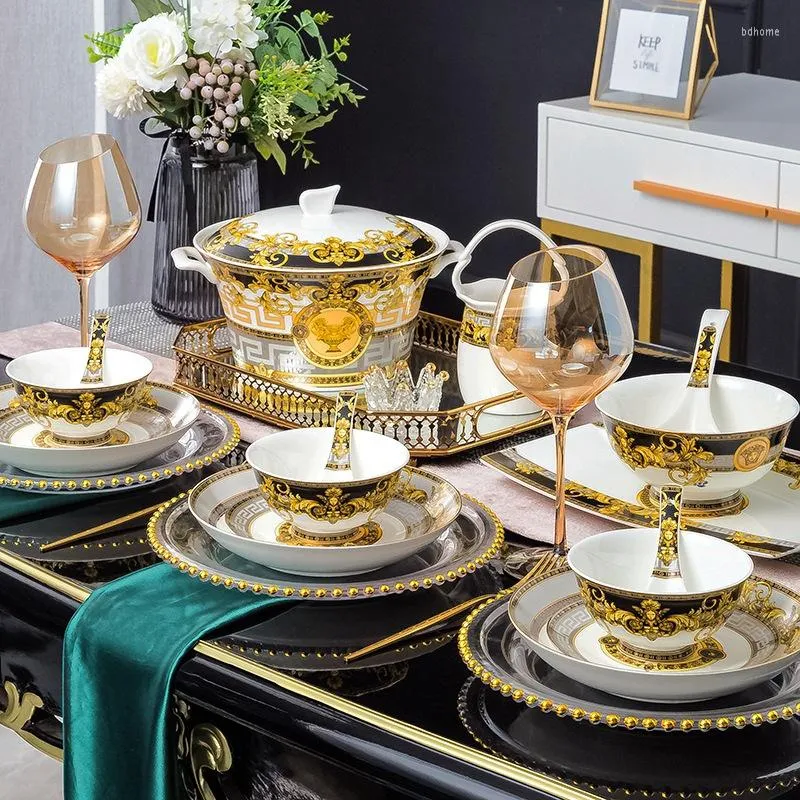 Minimalist top dinnerware set