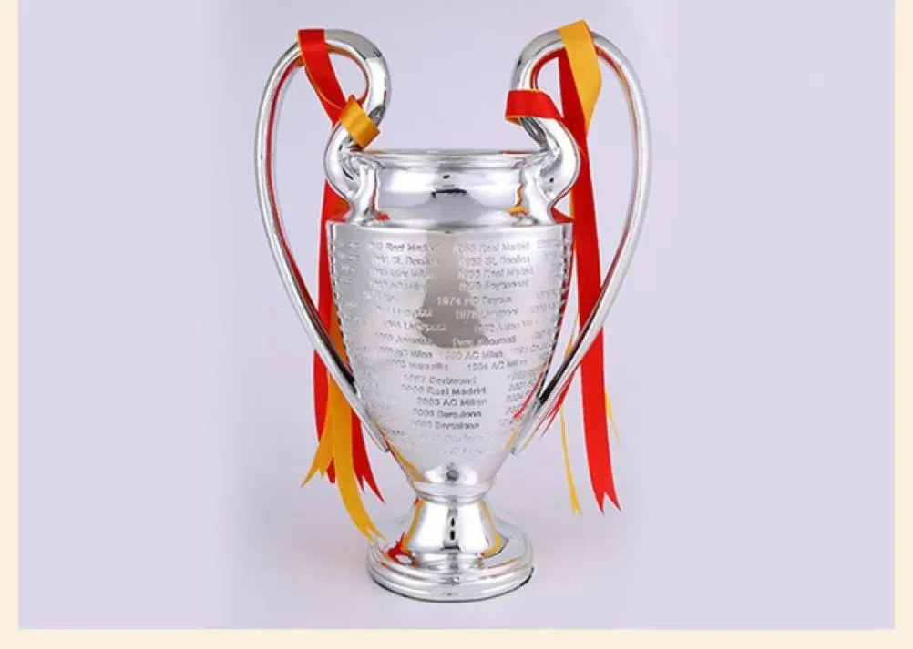 Şampiyonlar Trophy Arts Futbol Ligi Koleksiyonlar İçin Küçük Hayranlar Madrid9151442 ile metal gümüş renkli kelimeler