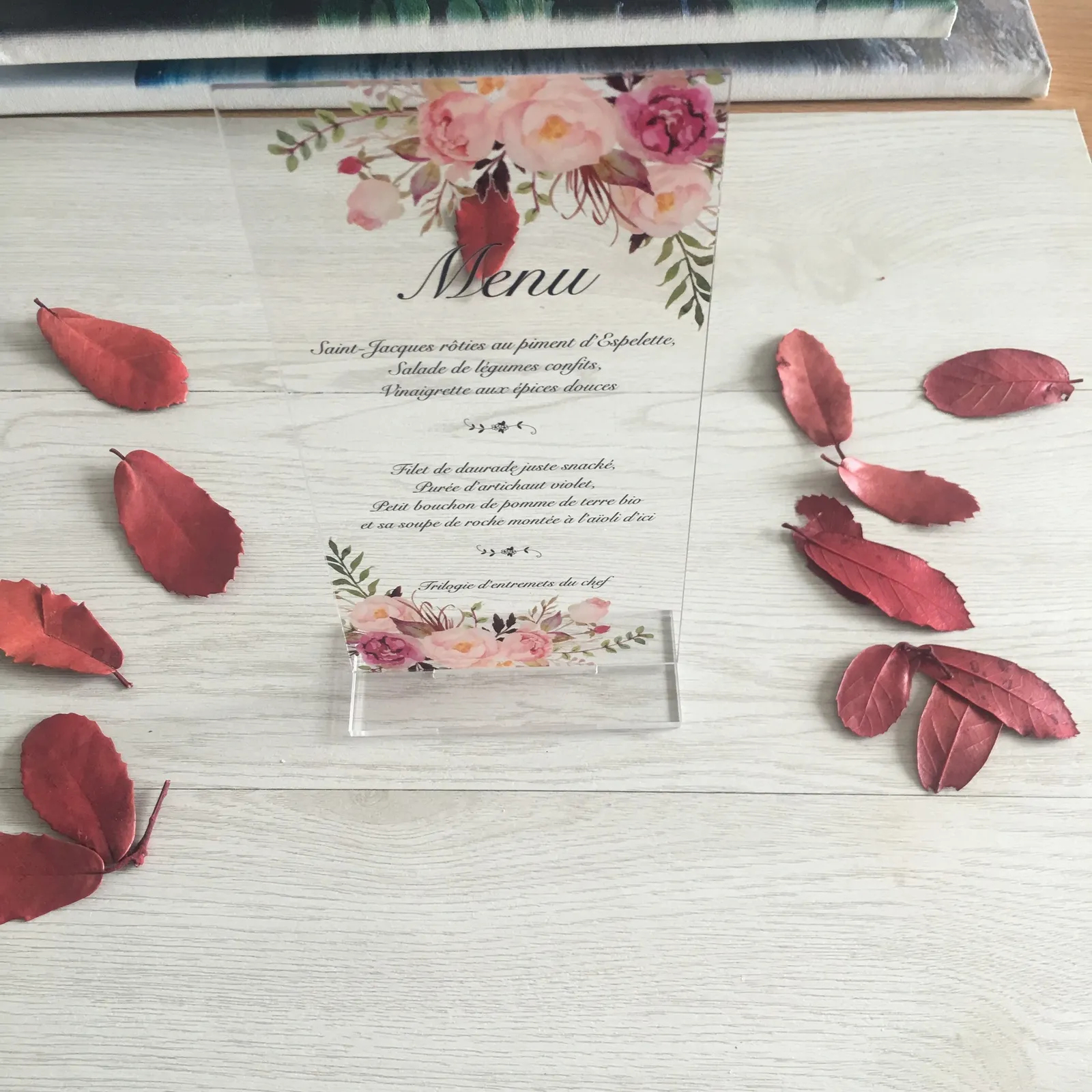 Invitaciones De Boda Hechas A Mano: Decoración Transparente De La Mesa  Acrílica Con Soporte De Stand Para Eventos Elegantes, Soporte De Tarjeta De  Felicitación Perfecta De 29,73 € | DHgate, image size:1600x1600