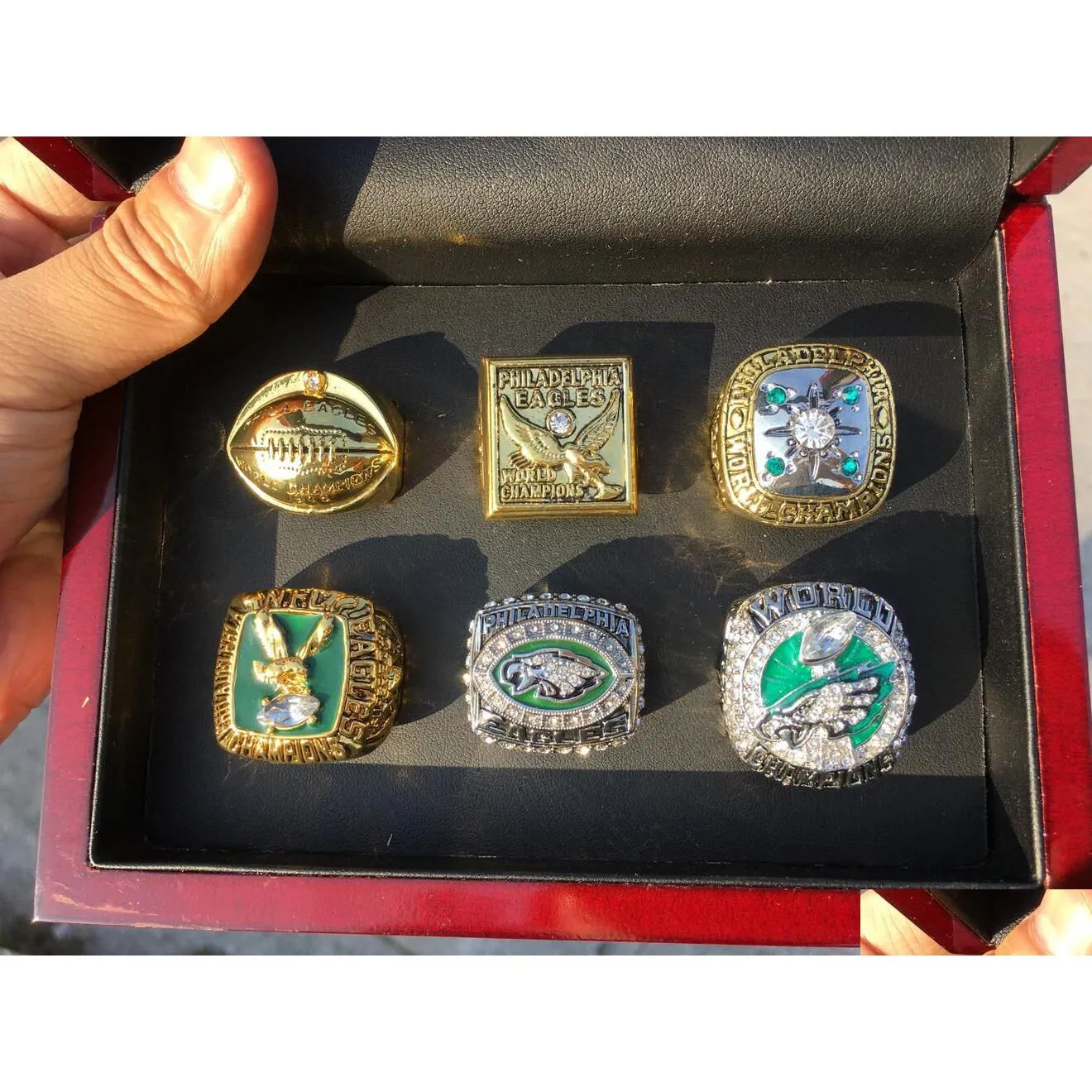 1966 a 2022 Conjunto de anillos de campeonato de campeones del equipo de fútbol americano con caja de madera Recuerdo Hombres Regalo para fanáticos Entrega al por mayor Dhdqp