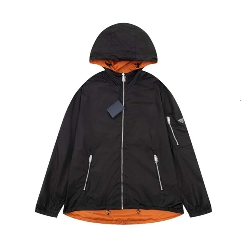la versión correcta de la nueva chaqueta texturizada otoño/invierno 2024 de p Family es una chaqueta preprensada resistente a las arrugas, resistente al viento, transpirable y transpirable para hombres y mujeres