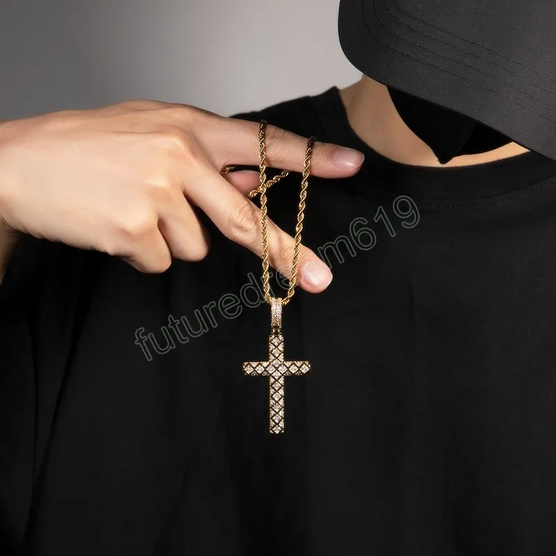 Collana con ciondolo a forma di croce Hip Hop Bling Gioielli religiosi Pieno Cubic Zirconia Uomo Donna Regalo