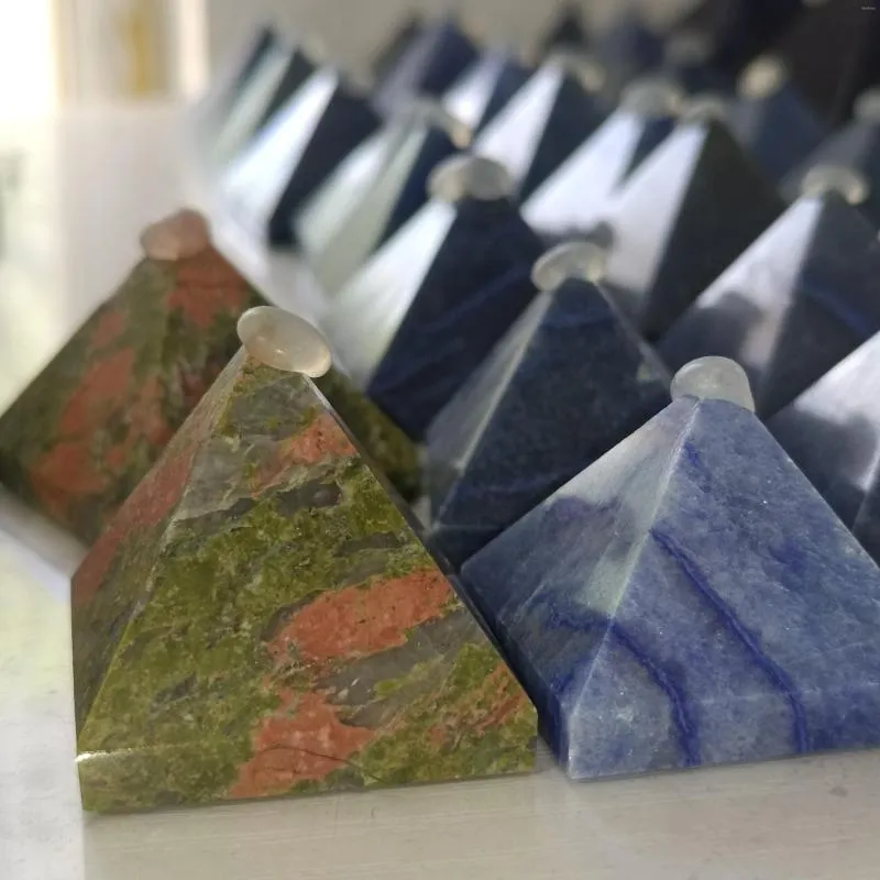 Estatuetas decorativas de 3-4 cm de cristais naturais Pirâmide Chakra de pedra de cura repelir mal pedra preciosa meditação de pedra reiki balanceamento em casa