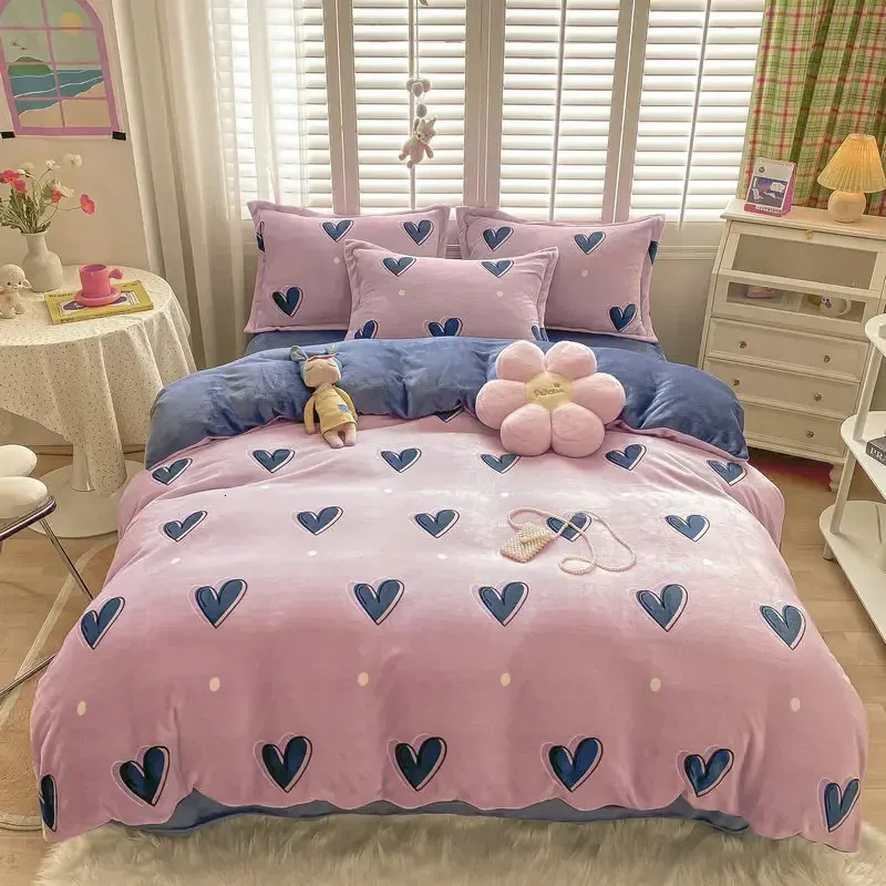 Bedding sets Milk Velvet Winter Warm Thick Cute Bedding Set Kawaii Fleece Single Double Duvet Quilt Cover Bedsheet Pillowcase Home Textile 231110