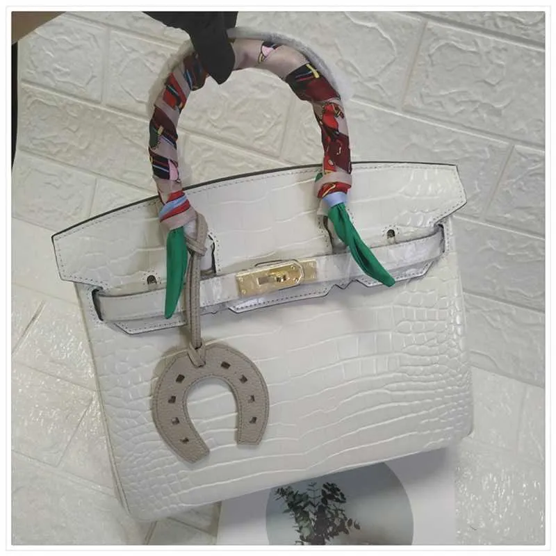 2024 Platinum Bag Macaron Designer Series Women's Handheld Crocodile Cow Leather Women's Fashion One Shoulder Women's