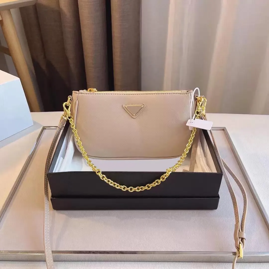 2024 Luxury Designer Womens New Look Shoulder Bags Versatile Square Handbag  With Classic Old Flower Design, Wallet, And 4 Trendy Colors From  Cosmetics5524, $69.1 | DHgate.Com