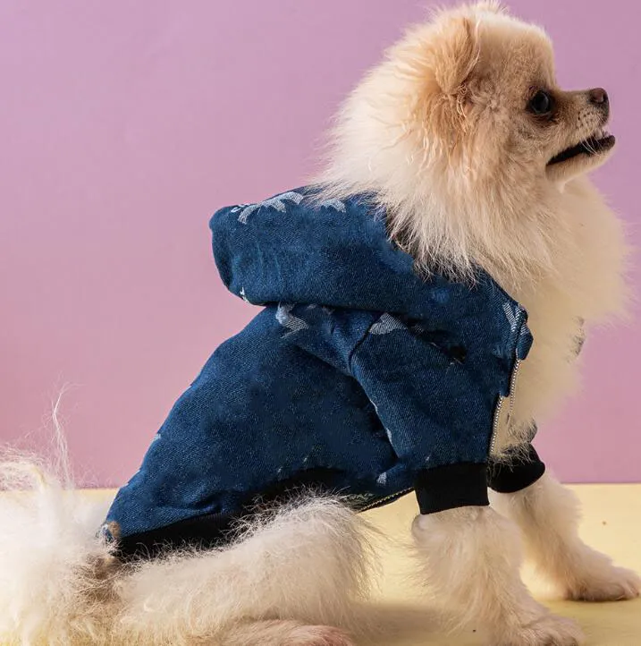 Designer Dog Clothes Brands Dog Apparel Cowboy tröja med klassiskt brevmönster Pet Cardigan Sweatshirts For Small Doggy och Cat Warm Winter Jacket
