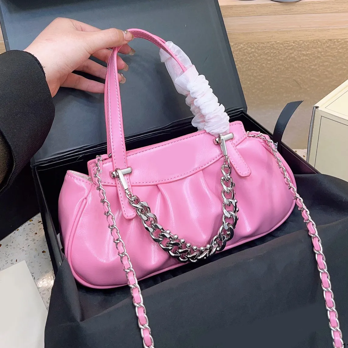 Axillary bag chains bags wallet 2023 Luxurys high designers Quality Women handbag Fashion handbags mother classic Artwork clutch cossbady Medieval purse totes