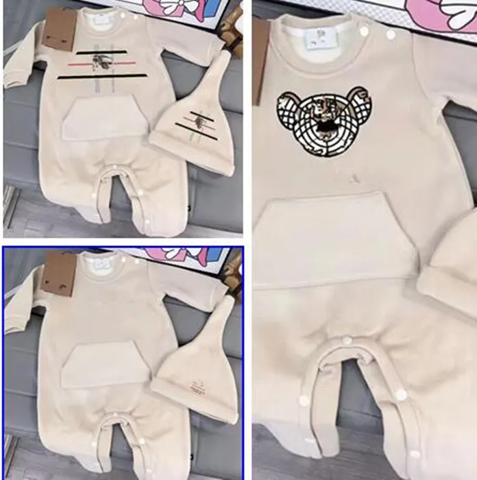 2023 Online celebrity nieuwe pluche mode brief stijl hooded baby jumpsuit B designer peuter baby jongen meisje volle maan romper006