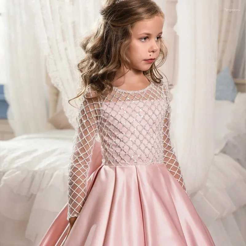 Flickaklänningar o-hals långärmad rygg Bow Flower Formell nattvardsklänning Beading Train Birthday Child Princess Ball klänningar