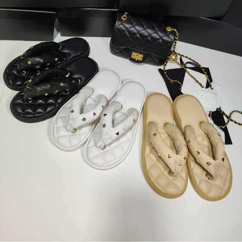 Wholesale Stylish Custom Brand Ladies' Flip Flops Shoes Women Thick Sole  EVA Sandals Outdoor Kids' Anti-Slip Slide Slipper - China Slippers and  Slides price | Made-in-China.com