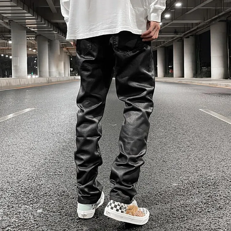 Mens Streetwear Jeans: Black Relaxed Fit Trousers With