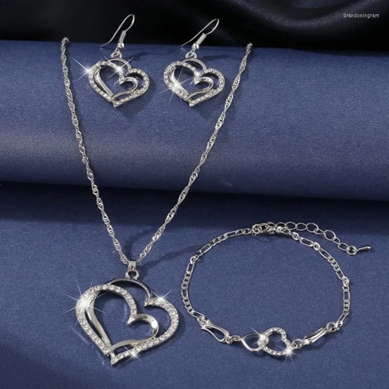 Серьги ожерелья устанавливают корейские ювелирные изделия из двойного сердца для женских женских аксессуаров.