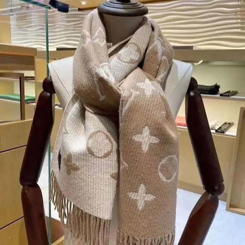 Mjuk full bokstav tryckt designers ull vinter halsdukar 100% kashmir designer halsduk för kvinnor med taggar