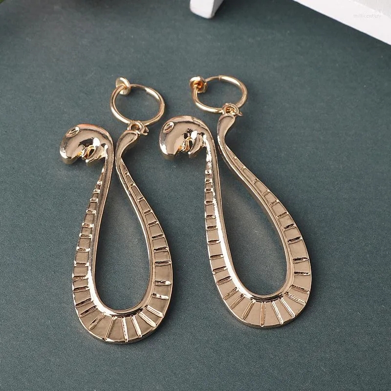 ダングルイヤリングアニメワンピースヘビドロップボアハンコックEen Stuk Sauron Cosplay Earing Earing Earrin