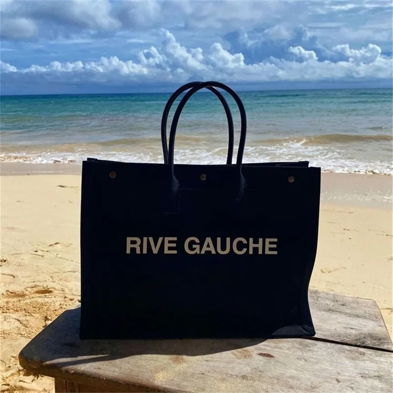 Bolsos de playa de Parfois perfectos para usar durante todas las vacaciones