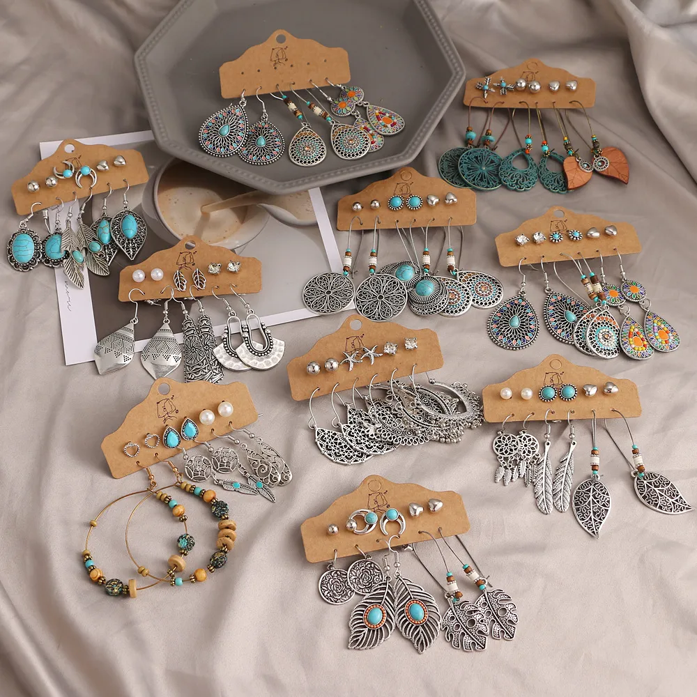 Set di orecchini da donna Set di orecchini vintage geometrici con piume a foglia creative Orecchini a bottone semicircolari con gemme scavate