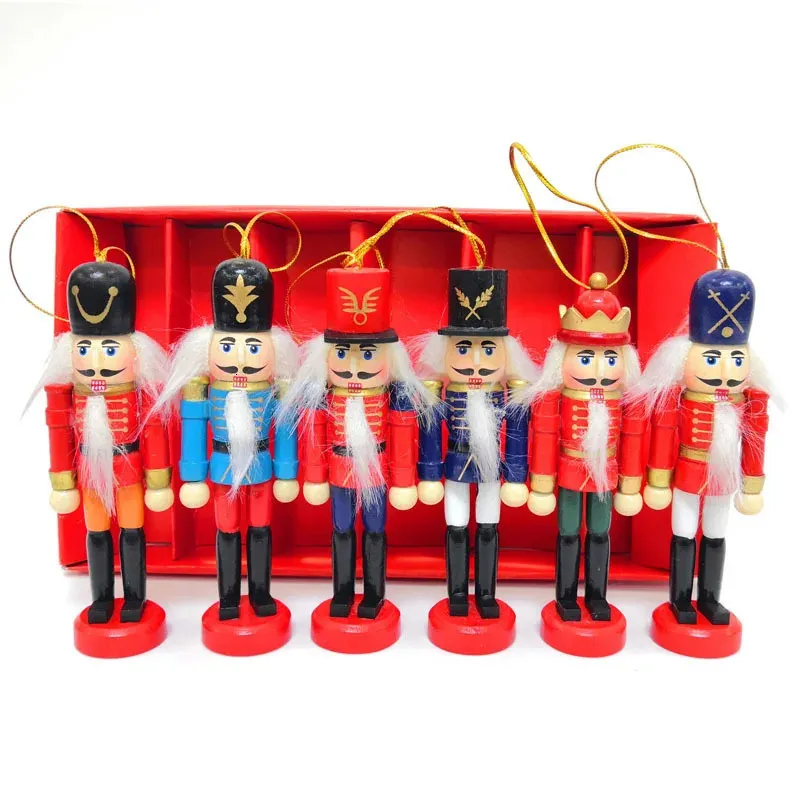 Juldekorationer 6stillverkning God juldekorationer Kids Nutcracker Soldier Doll 12cm Trähängen År ornament för Navidad Xmas Tree 231110