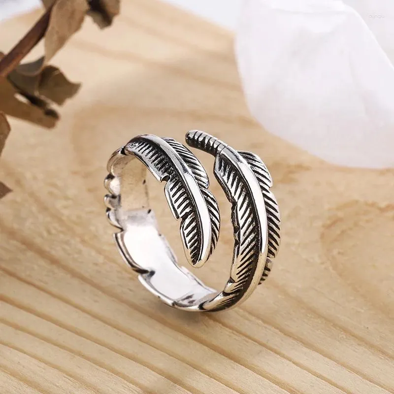 حلقات الكتلة RJ Silver Color Creative Retro Art Feather Open Ring Fan Leaf European and American Fresh Women Land Old Figureded