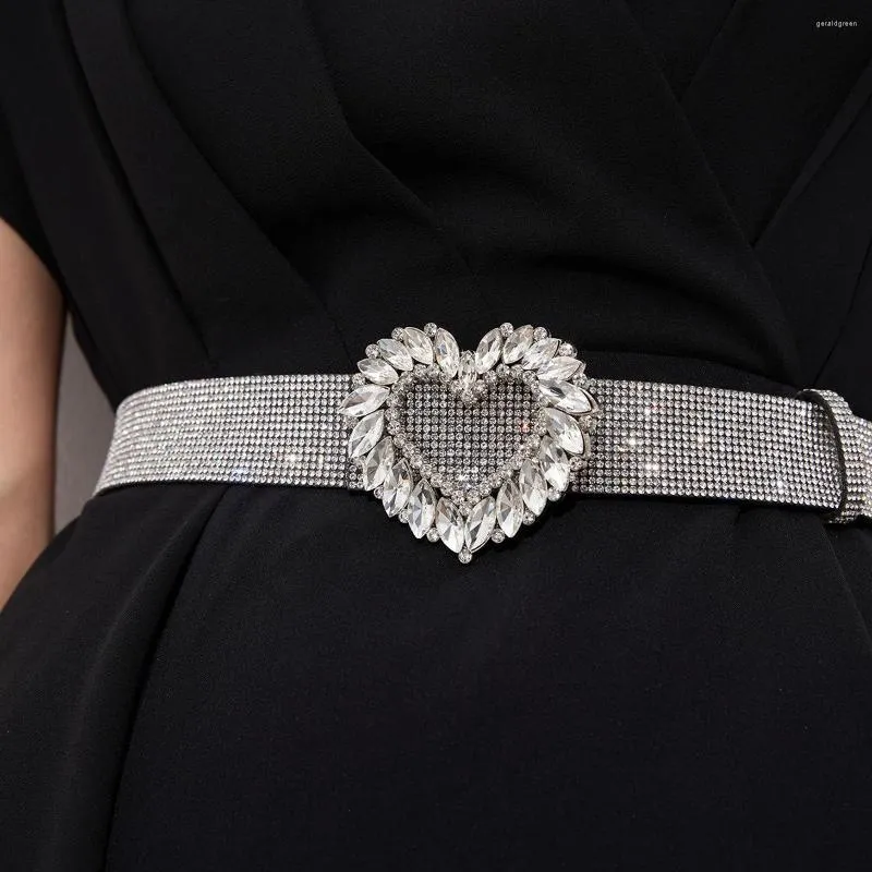 Belts 2023 Ladies Love Heart Rhinestone Buckle Fashion Lady Belt Dress Jeans Decoration Belly For Women Luxury Designer