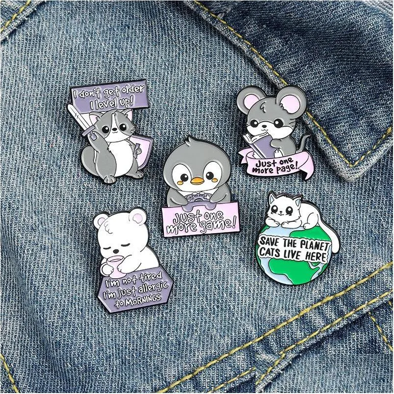 Cartoon Accessories Just One More Mouse Enamel Brooches Pin For Women Fashion Dress Coat Shirt Demin Metal Funny Brooch Pins Badges Dhzxb