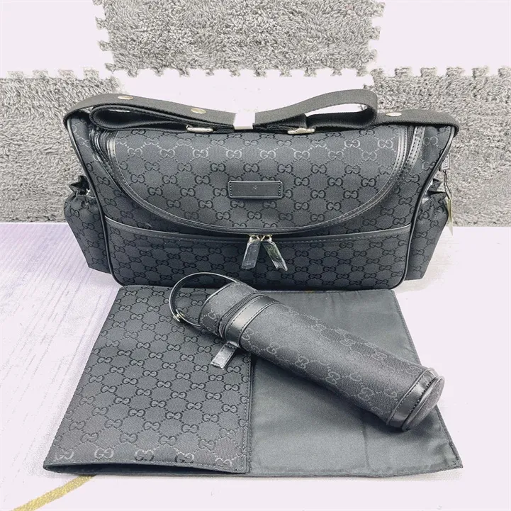 Nya anpassade moder- och spädbarnspåsar för unga mödrar Multifunktionella stora kapacitetsförändringsväska Enkel resor Travel Axel Crossbody Bag Mommy Bag G0017