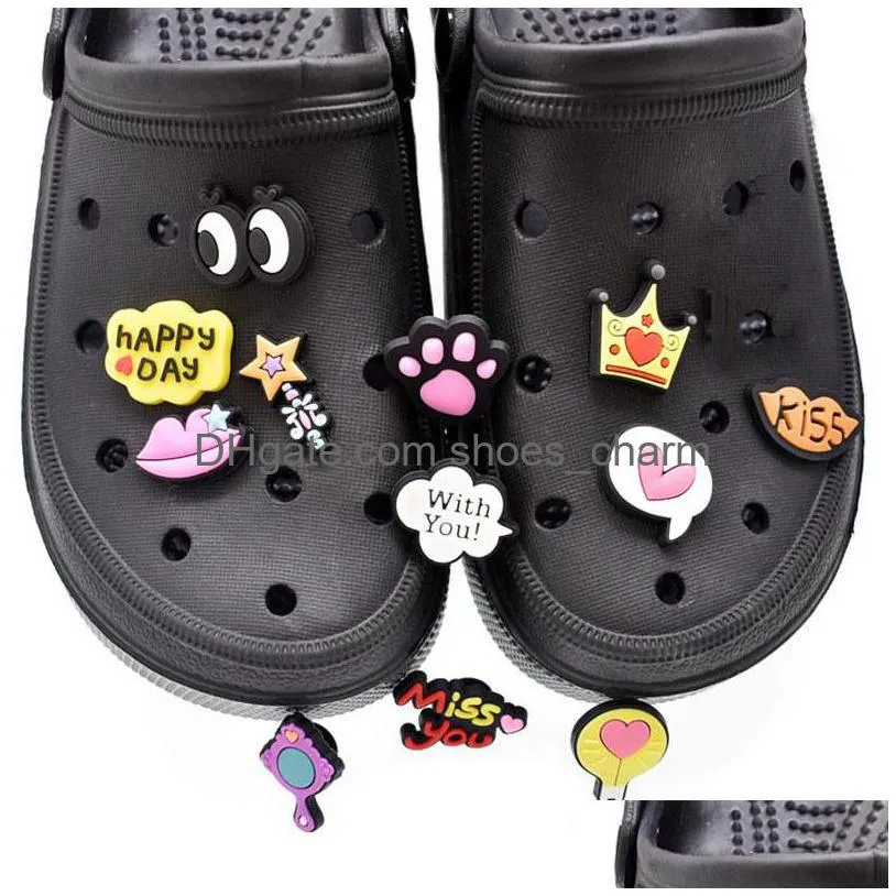 Аксессуары для ботинок 12шт Love Kiss Charms Slipper Pvc подарки дети подходят для украшения Croc Девичья вечеринка игрушечная пряжка рюкзак rackpack xmas drop dhohl