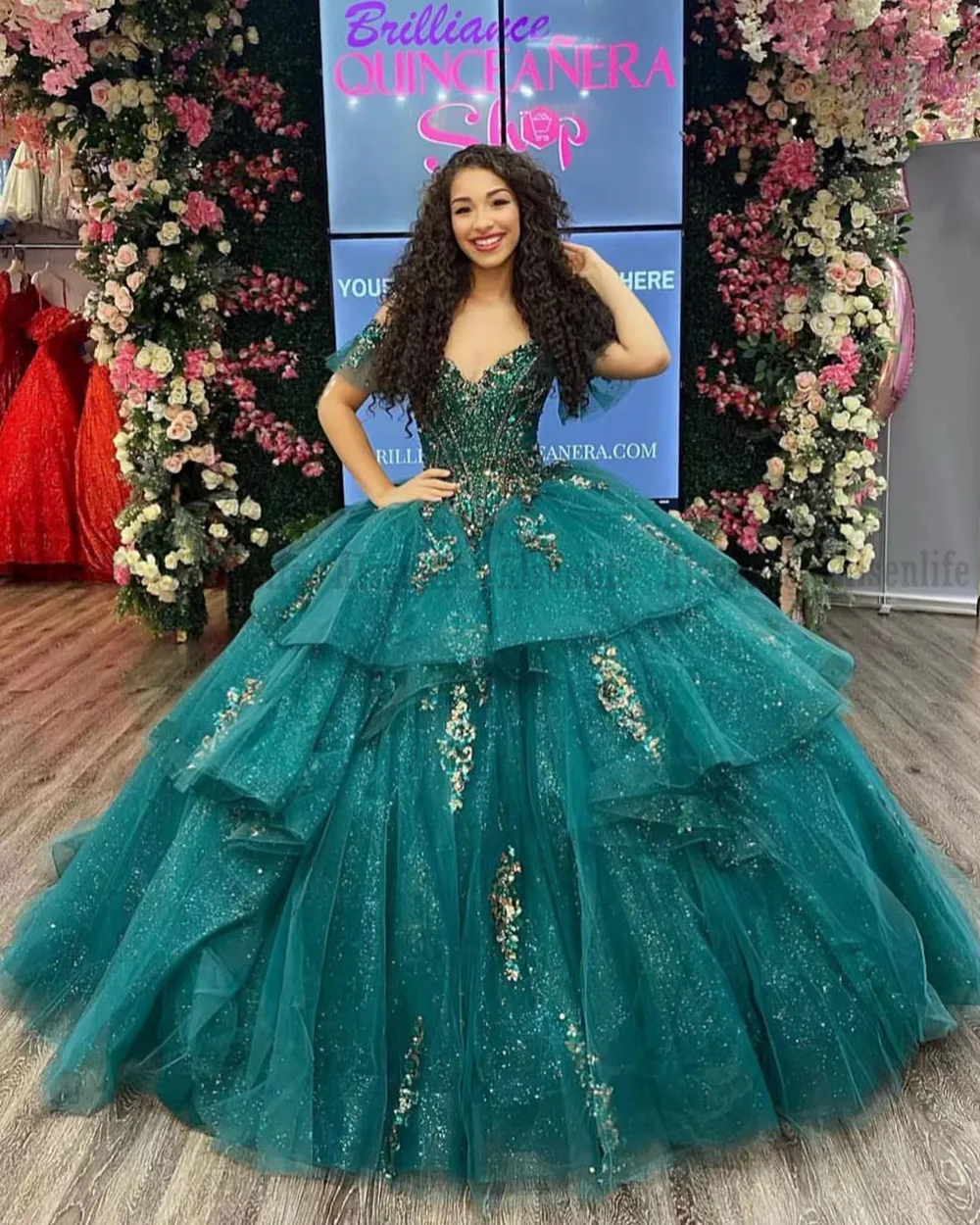 Robes de Quinceanera vert chasseur avec des appliques en dentelle, 15 ans, épaules dénudées, robes de fête d'anniversaire pour filles mexicaines